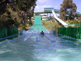 Kalamunda Wet 'n' Wild - Restaurant Gold Coast 1