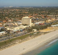 Scarborough Beach - Restaurant Gold Coast