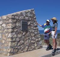 Potshot Monument - Restaurant Gold Coast