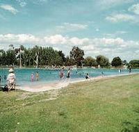 Millicent Swimming Lake - Restaurant Gold Coast