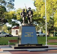 Vietnam War Memorial - Restaurant Gold Coast