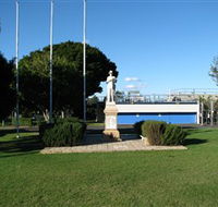 Oxley War Memorial - Restaurant Gold Coast