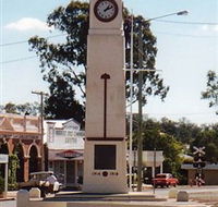 Goomeri War Memorial Clock - Restaurant Gold Coast