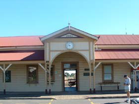 Maryborough Railway Station - Restaurant Gold Coast 0