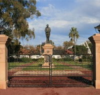 Dalby War Memorial and Gates - Restaurant Gold Coast