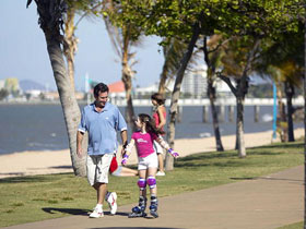 The Strand - Restaurant Gold Coast 0