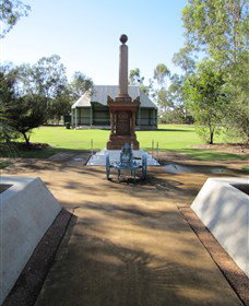 Mitchell War Memorial - Restaurant Gold Coast 0