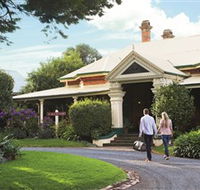 Historical Walk Through Russell Street - Restaurant Gold Coast