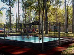 Teddington Weir And Picnic Reserve - Restaurant Gold Coast 0