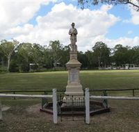 Apple Tree Creek War Memorial - Restaurant Gold Coast
