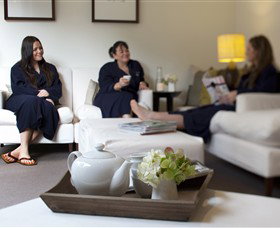 Natskin Day Spa Retreat - Restaurant Gold Coast 0