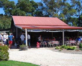 Leaning Church Vineyard - Restaurant Gold Coast 3
