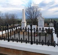 Hamilton Humes Grave - Restaurant Gold Coast