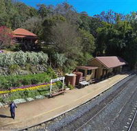 Spring Bluff Railway Station - Restaurant Gold Coast