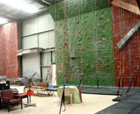 Canberra Indoor Rock Climbing - Restaurant Gold Coast 1