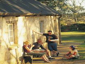 Overland Corner Hotel - Restaurant Gold Coast 0