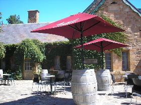 The Old Clarendon Inn And Millers Restaurant - Restaurant Gold Coast 1