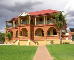 Great Cobar Heritage Centre - Restaurant Gold Coast 0