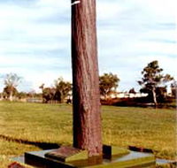 The Flood Memorial or The Stump - Restaurant Gold Coast