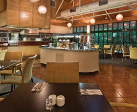 Treetops Restaurant - Restaurant Gold Coast 1