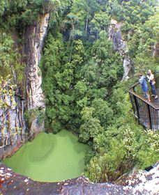 Mt Hypipamee Crater And Dinner Falls - Restaurant Gold Coast 0