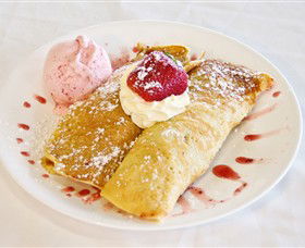 The Big Strawberry - Restaurant Gold Coast 4