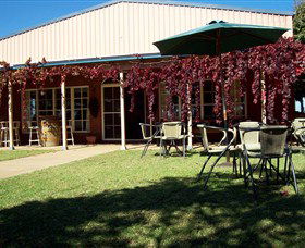 Red Earth Estate Vineyard - Restaurant Gold Coast 1