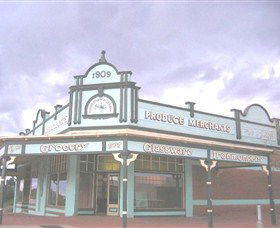 Up-To-Date Store Cultural And Learning Precinct - Restaurant Gold Coast 3