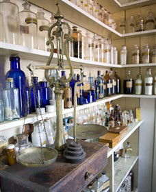 Dow's Pharmacy - Restaurant Gold Coast 0