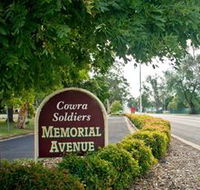 Memorial Avenue in Cowra - Restaurant Gold Coast