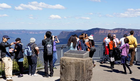 Echo Point Lookout (Three Sisters) - Restaurant Gold Coast 1