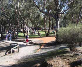 Syd's Rapids And Aboriginal Heritage Trail, Avon Valley - Restaurant Gold Coast 3