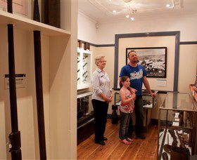 Rocky Hill War Memorial And Museum - Restaurant Gold Coast 2