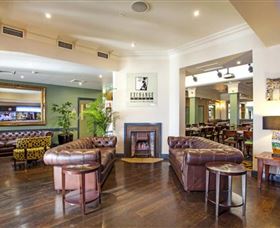 The Exchange Hotel - Beaumont - Restaurant Gold Coast 1