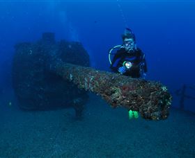 HMAS Brisbane Dive Site - Restaurant Gold Coast 1