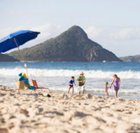 Fingal Bay Beach - Restaurant Gold Coast