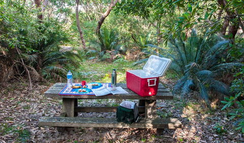 Broadwater Beach Picnic Area - Restaurant Gold Coast 0