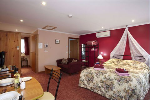 NorthEast Restawhile Bed And Breakfast - Restaurant Gold Coast 2