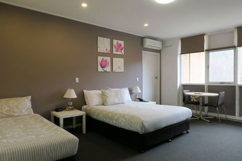 Lyndoch Hill - Restaurant Gold Coast 0