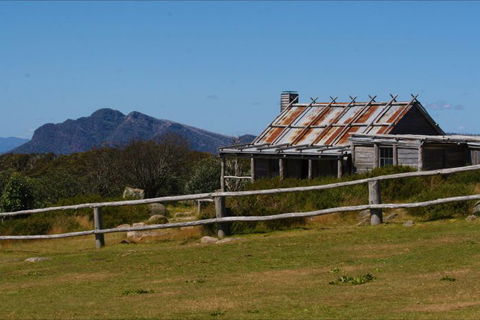 Australis 4WD Adventures - Restaurant Gold Coast 4