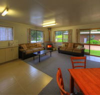 Bunya Mountains Getaway Accommodation - Restaurant Gold Coast