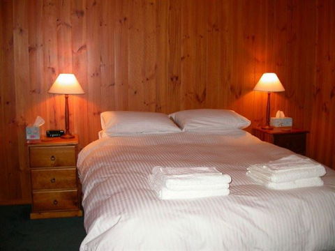 Greenwood Cabin - Restaurant Gold Coast 0