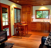 Waterfall Hideout-Rainforest Cabin for Couples - Restaurant Gold Coast