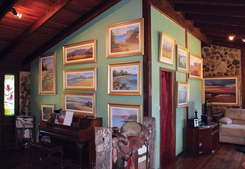 Rossiters’ Paintings - Restaurant Gold Coast 2