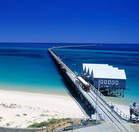 Full-Day Busselton Jetty Train Ride  Dophin Discovery - Restaurant Gold Coast