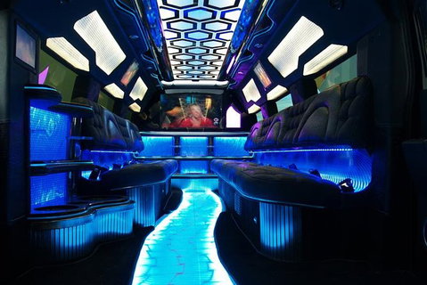 Limousine Hire In Perth - Restaurant Gold Coast 3