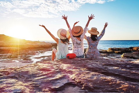 4-Day Coastal Loop Via Monkey Mia Wild Dolphins Kalbarri Pinnacles Perth Return - Restaurant Gold Coast 6