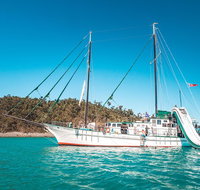 2 night Whitsunday Islands Cruise on New Horizon from Airlie Beach - Restaurant Gold Coast