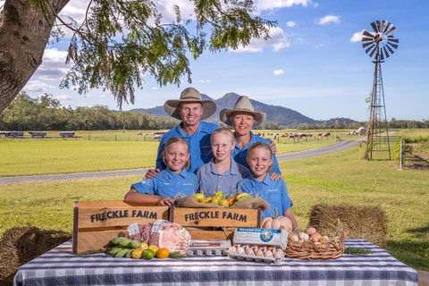 Mackay Aussie Farm & Drinks Tour - Restaurant Gold Coast 0