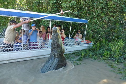 Jumping Croc Cruise - Restaurant Gold Coast 1